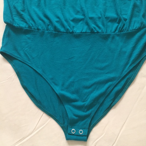 Express Halter Top Bodysuit. Size Large - Picture 3 of 5